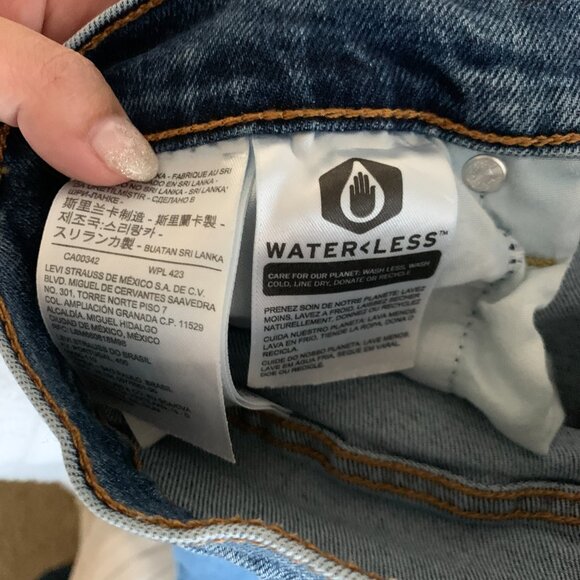 Levi's Ribcage Straight (crop/ short inseam) - Picture 5 of 8